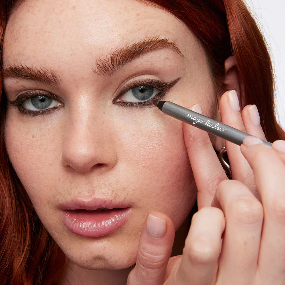 MAGIC LASHES Longwear Eyeliner